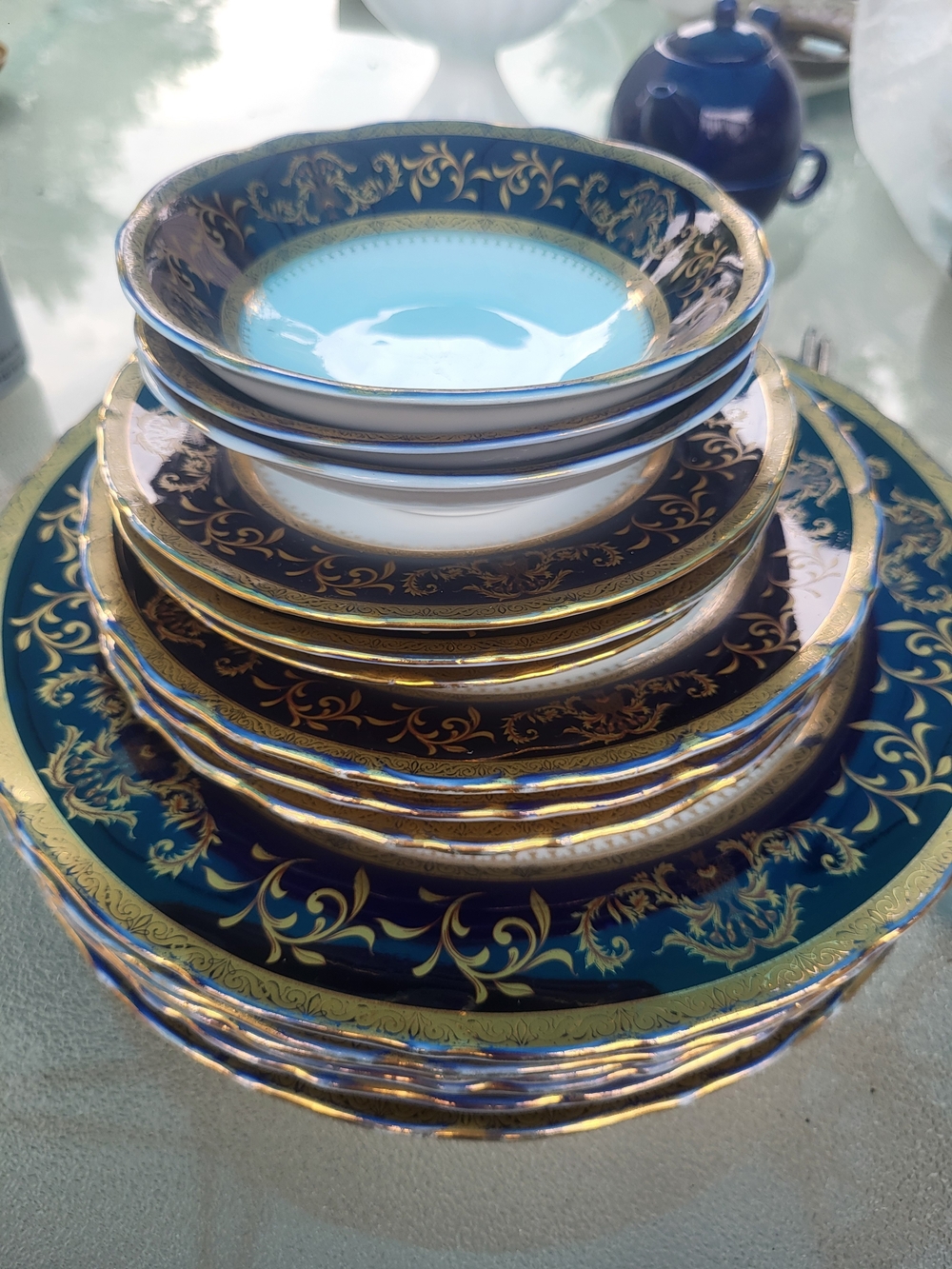 The brand is Hi – Luxe Best Porcelain.

The plates are 24K gold gilded for all
